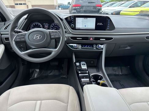 Certified 2023 Hyundai Sonata SEL w/ Preferred Accessory Package FWD image 12
