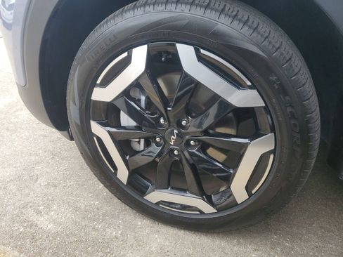Used 2025 Kia Telluride S AWD/4WD image 9
