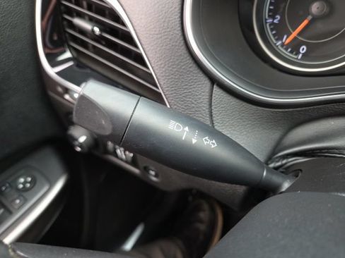 Used 2019 Jeep Cherokee Limited AWD/4WD image 57