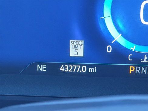 Used 2020 Ford Explorer Platinum w/ Premium Technology Package image 38