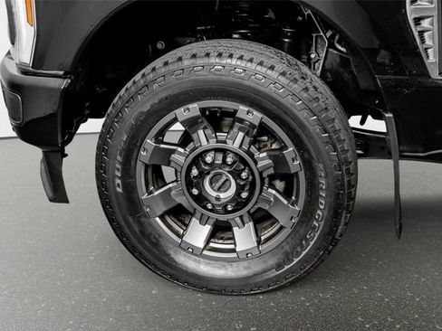 Used 2024 Ford F250 Lariat w/ Lariat Ultimate Package AWD/4WD image 19