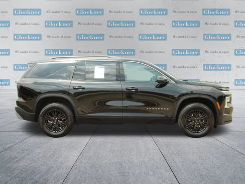 Used 2026 Chevrolet Traverse LT w/ Driver Confidence Package FWD image 4