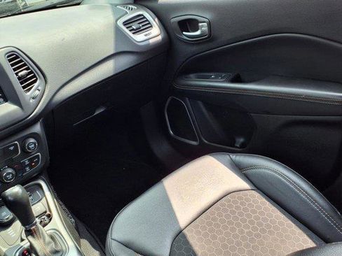 Used 2019 Jeep Compass Latitude w/ Popular Equipment Group image 17