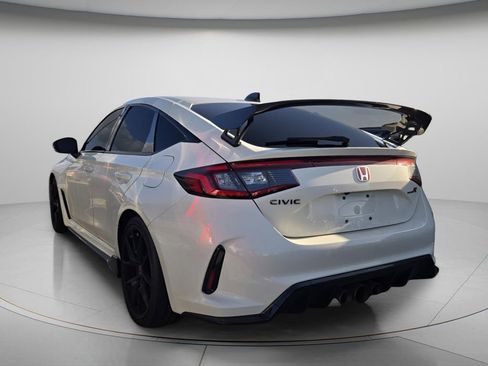 Used 2024 Honda Civic Type R image 4