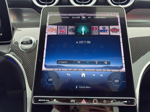 Used 2024 Mercedes-Benz GLC 43 AMG 4MATIC image 18