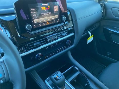 New 2025 Nissan Pathfinder SV image 19