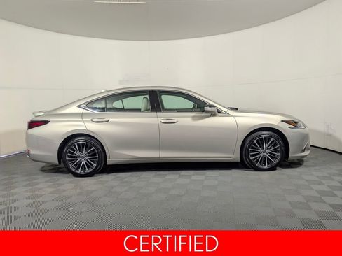 Used 2023 Lexus ES 300h w/ Premium Package image 2