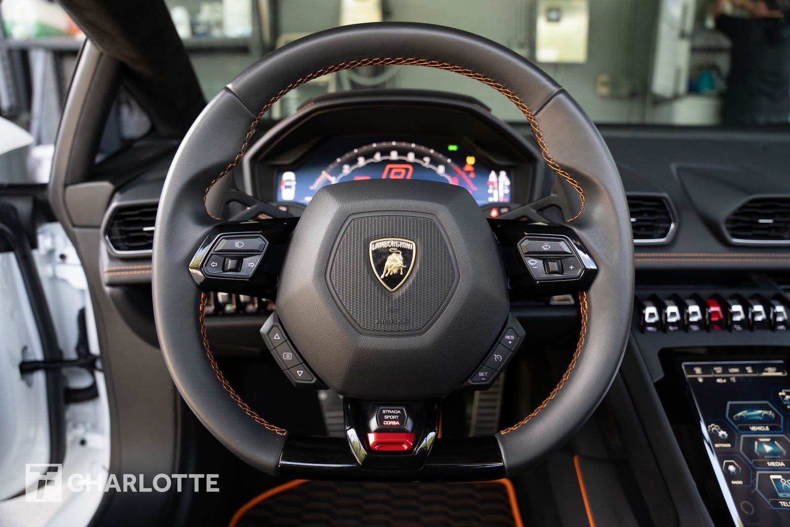 Used 2024 Lamborghini Huracan EVO AWD/4WD image 24