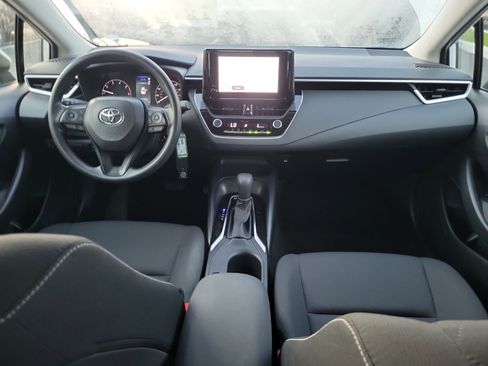 Used 2023 Toyota Corolla SE image 16