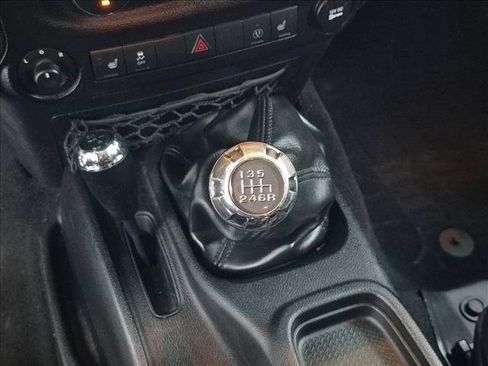 Used 2015 Jeep Wrangler Unlimited Sport AWD/4WD image 12