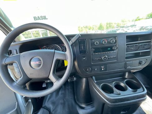 Used 2019 GMC Savana 2500 w/ Driver Convenience Package RWD image 32