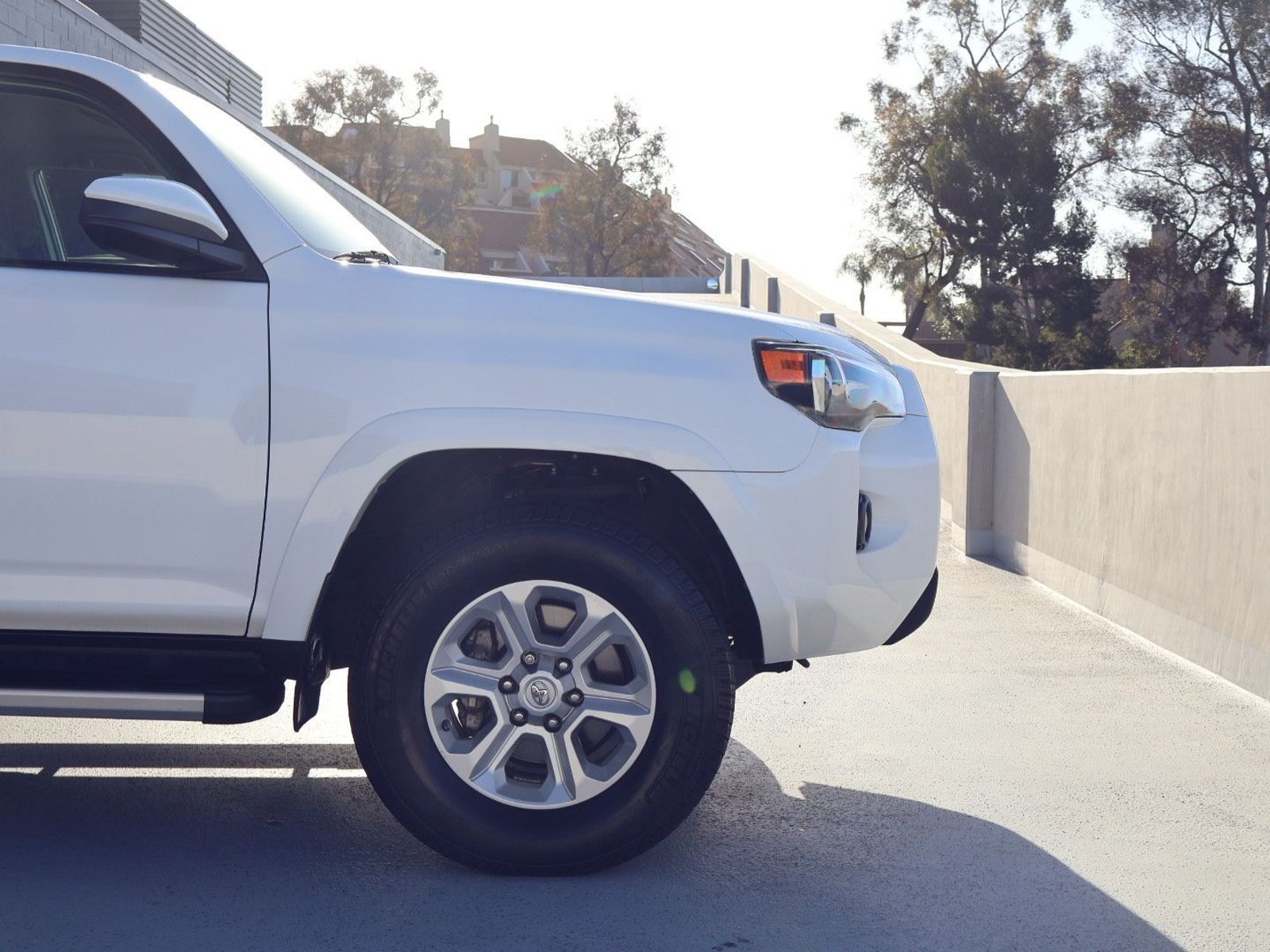 Used 2018 Toyota 4Runner SR5 w/ Preferred Accessory Package AWD/4WD image 11