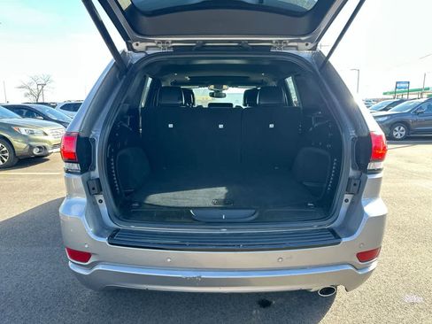 Used 2018 Jeep Grand Cherokee Altitude image 37