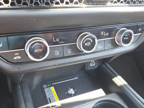 Certified 2024 Honda HR-V EX-L image 19