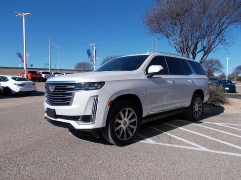 Used 2021 Cadillac Escalade Premium Luxury Platinum image 2