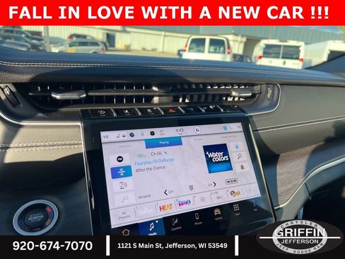 New 2025 Jeep Grand Cherokee Limited w/ Luxury Tech Group II image 23