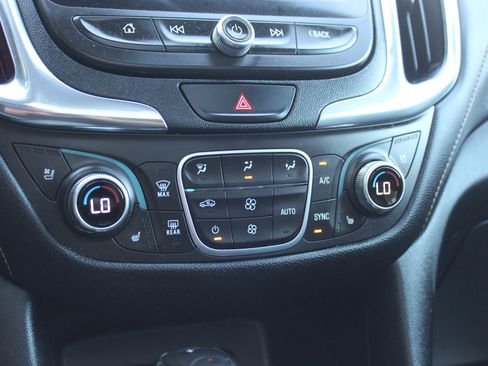 Used 2018 Chevrolet Equinox Premier image 40