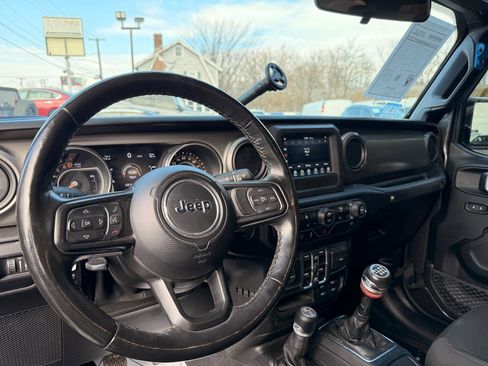 Used 2021 Jeep Wrangler Unlimited Sport image 17