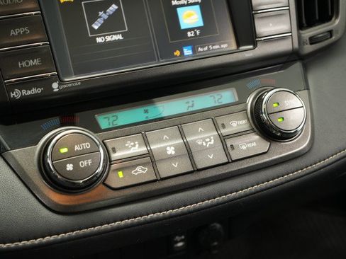 Used 2015 Toyota RAV4 XLE AWD/4WD image 42