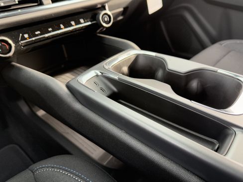 New 2026 Chevrolet Equinox EV LT image 16