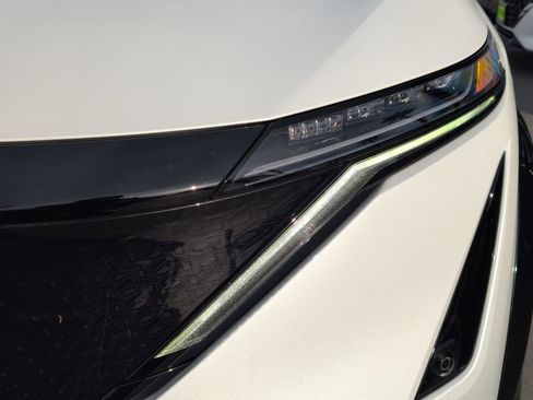 Certified 2024 Nissan Ariya FWD image 11