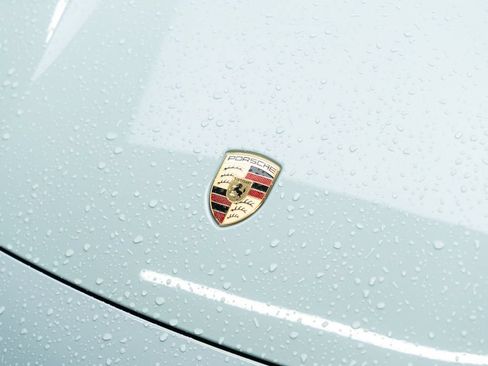Used 2025 Porsche Taycan RWD image 7