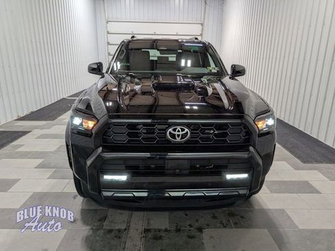 Used 2025 Toyota 4Runner TRD Sport AWD/4WD image 6