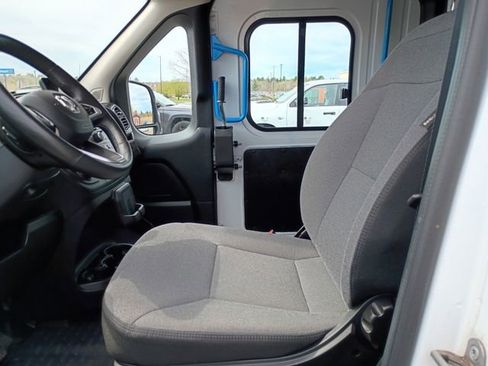 Used 2024 RAM ProMaster 3500 w/ Delivery Van Package FWD image 21