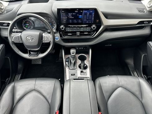 Used 2021 Toyota Highlander Platinum AWD/4WD image 13