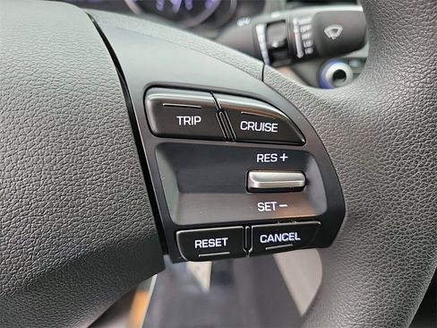 Used 2019 Hyundai Elantra SE image 22