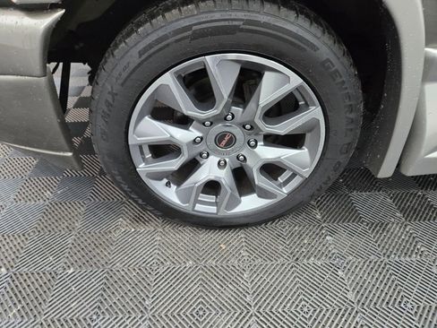 Used 2023 GMC Savana 2500 image 14