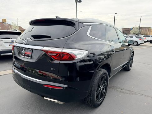 Used 2024 Buick Enclave Essence w/ Sport Touring Edition AWD/4WD image 4