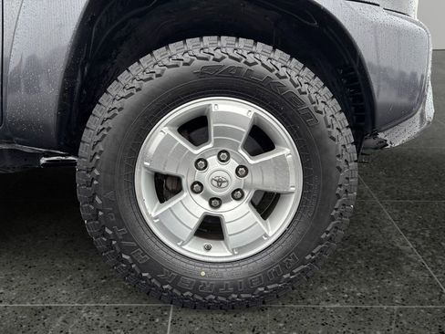 Used 2014 Toyota Tacoma PreRunner image 10