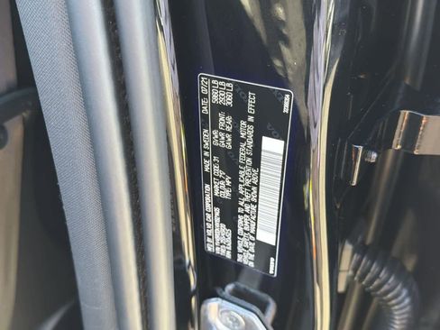 Used 2022 Volvo XC60 T8 Inscription Expression w/ Protection Package Premier image 9