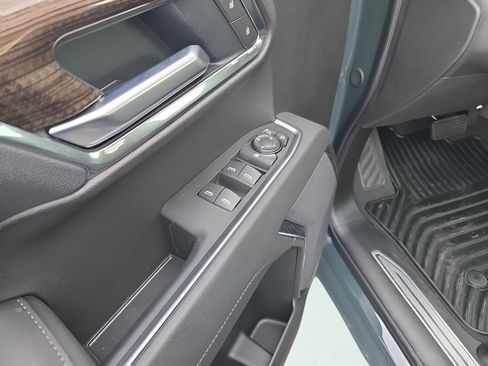 New 2025 Chevrolet Silverado 1500 LT AWD/4WD image 12