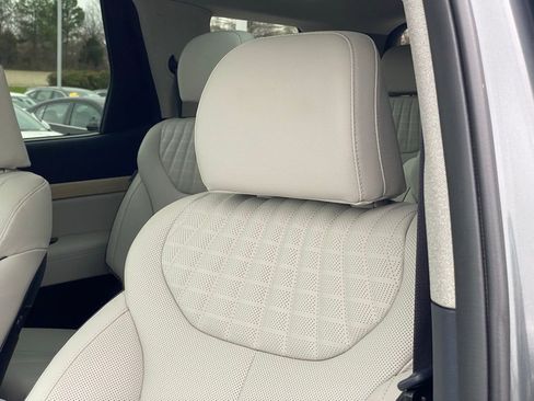 Used 2025 Hyundai Palisade Limited image 21