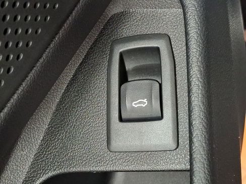 Used 2021 BMW 330i xDrive 330i xDrive image 25