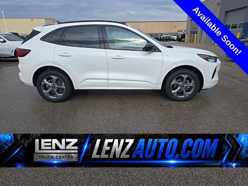 Used 2024 Ford Escape ST-Line w/ Tech Pack #1 AWD/4WD image 1