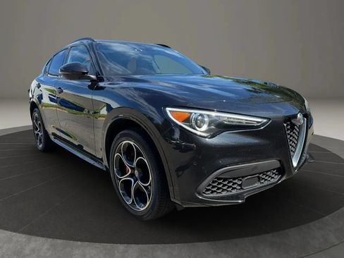 Used 2021 Alfa Romeo Stelvio Ti Sport AWD/4WD image 3