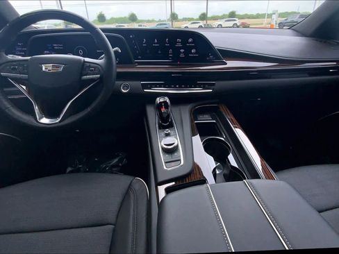 Used 2024 Cadillac Escalade Premium Luxury RWD image 14