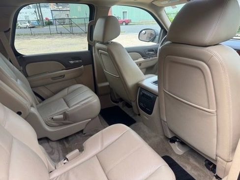 Used 2011 Chevrolet Tahoe LT RWD image 39