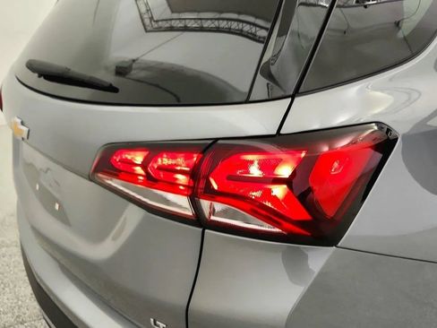 Used 2024 Chevrolet Equinox LT FWD image 15