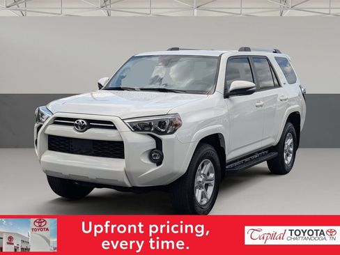 Used 2023 Toyota 4Runner SR5 Premium w/ Moonroof Package AWD/4WD image 4
