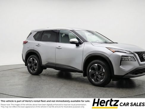 Used 2025 Nissan Rogue SV image 1