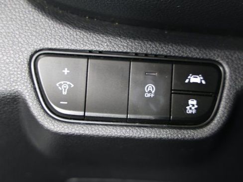 Used 2022 Kia Seltos EX image 12