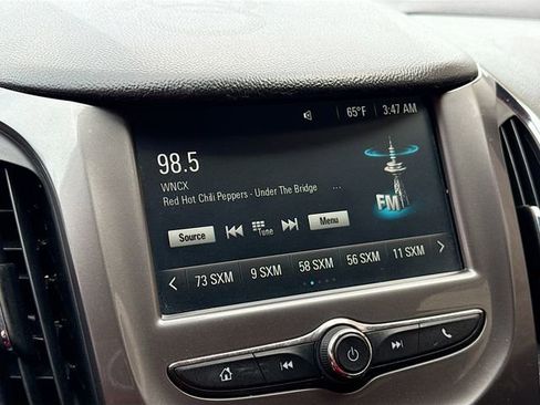 Used 2017 Chevrolet Cruze LT w/ Convenience Package image 15