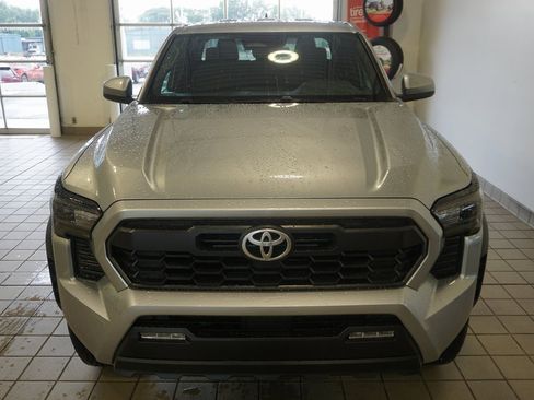 Used 2024 Toyota Tacoma TRD Off-Road image 12