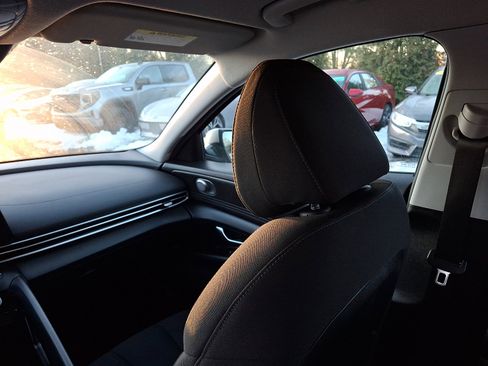 Certified 2023 Hyundai Elantra SEL w/ Convenience Package image 17