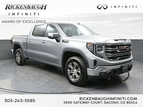 Used 2025 GMC Sierra 1500 SLT AWD/4WD image 1