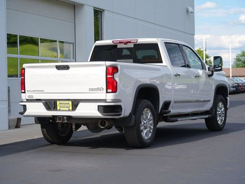 Certified 2025 Chevrolet Silverado 3500 High Country w/ High Country Premium Package AWD/4WD image 3